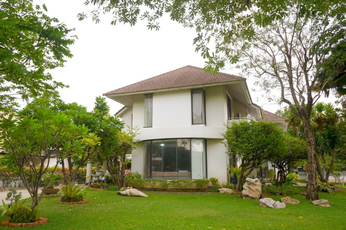For SaleHouseChaengwatana, Muangthong : Beautiful 2-story house for sale, area approximately 1 rai, Karuehat Thayat Village.