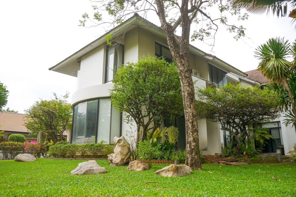 For SaleHouseChaengwatana, Muangthong : Beautiful 2-story house for sale, area approximately 1 rai, Karuehat Thayat Village.