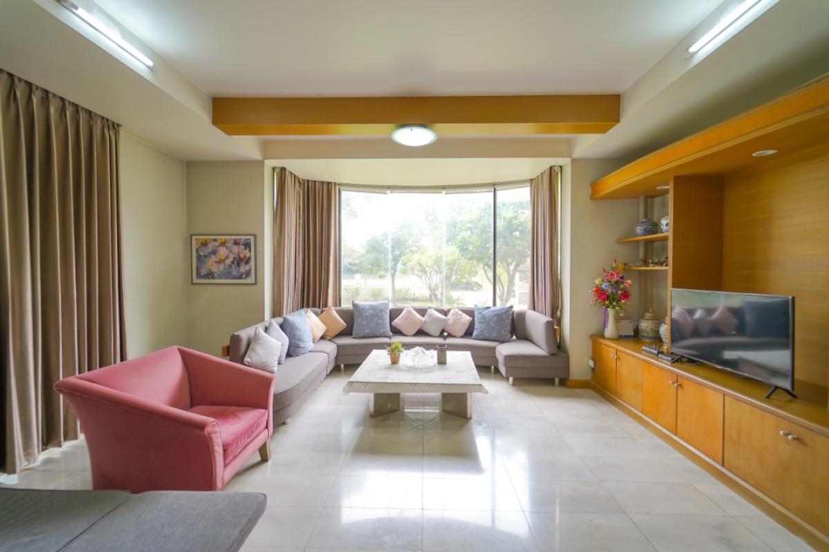 For SaleHouseChaengwatana, Muangthong : Beautiful 2-story house for sale, area approximately 1 rai, Karuehat Thayat Village.