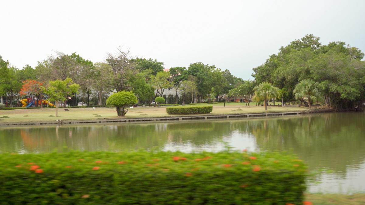 For SaleHouseChaengwatana, Muangthong : Beautiful 2-story house for sale, area approximately 1 rai, Karuehat Thayat Village.