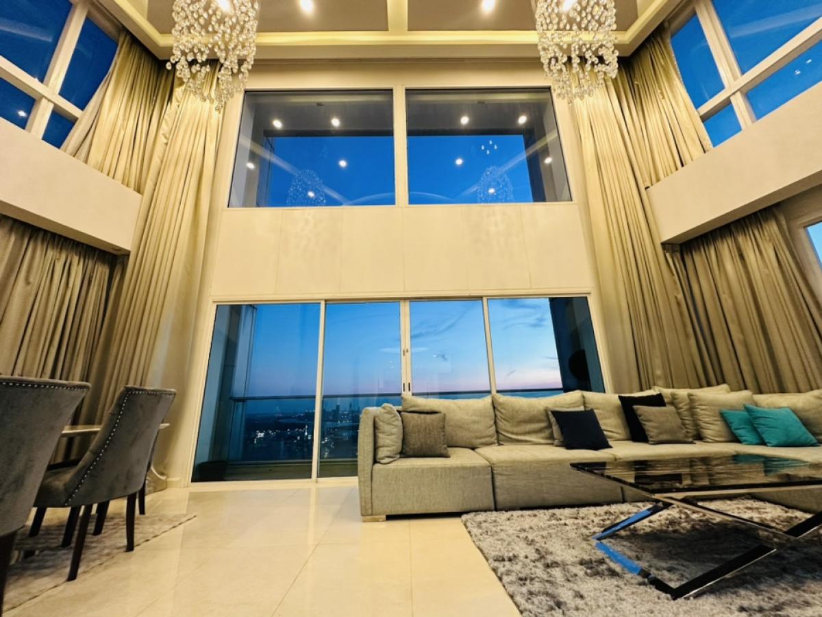 For RentCondoSukhumvit, Asoke, Thonglor : For rent, penthouse, Millennium, Sukhumvit Soi 20, Building D, Room 441, view of the Chao Phraya River and Benjasirikit Park, 44th and 45th floors, very beautiful view, rental price 240,000 per month (negotiable) (For rent/buy/sell) Contact 081-999-4482, 