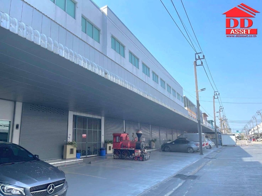 For SaleLandSamut Prakan,Samrong : Land for sale with factory near Racha Thewa Industrial Estate, Bang Phli, Samut Prakan, factory roof, solar cells installed, property code: F8006