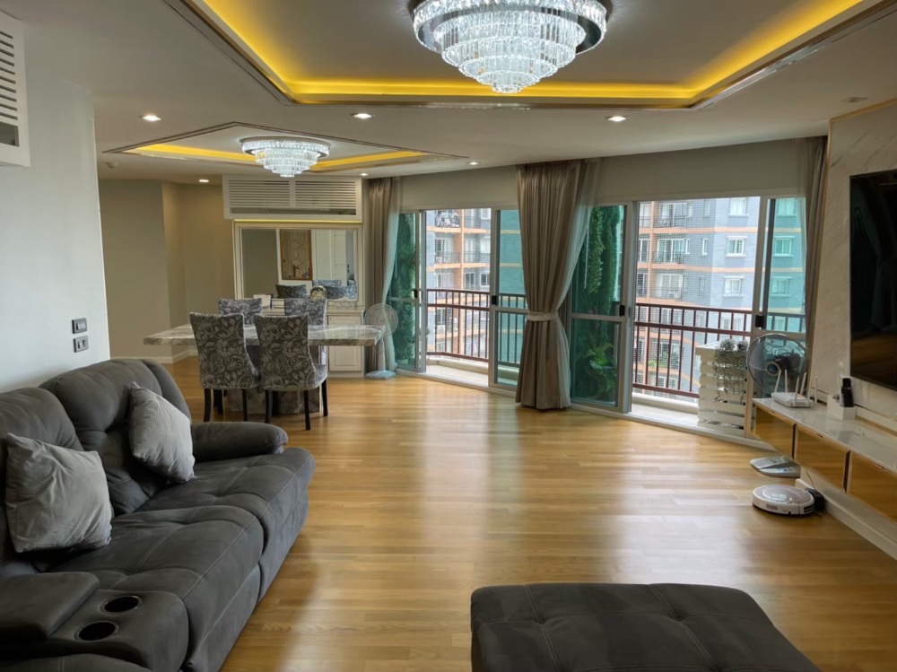 For SaleCondoSathorn, Narathiwat : Spacious 4 Bedrooms Condo For Sale Belle Park Residence Sathorn - Narathiwas 178 SQ.M.
