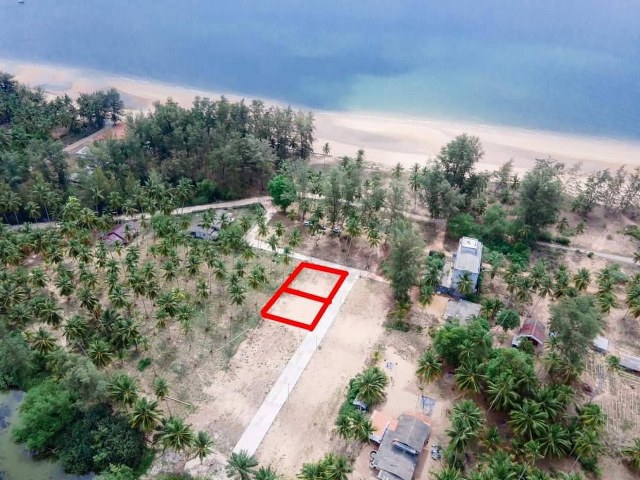 For SaleLandHuahin, Prachuap Khiri Khan, Pran Buri : Land for sale, 2 beautiful plots, area 200 sq w., only 100 meters from Laem Son Beach, suitable for a vacation home, electricity, water available, Bang Saphan Noi District, Prachuap Khiri Khan Province.