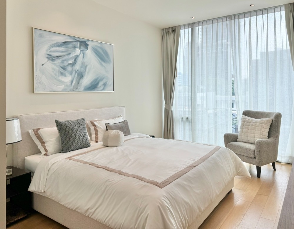 For RentCondoWitthayu, Chidlom, Langsuan, Ploenchit : For rent, 2 large bedrooms, garden view.