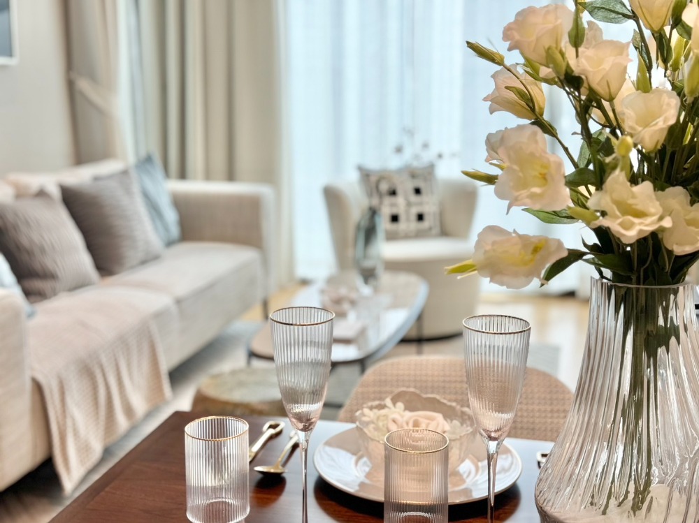 For RentCondoWitthayu, Chidlom, Langsuan, Ploenchit : For rent, 2 large bedrooms, garden view.