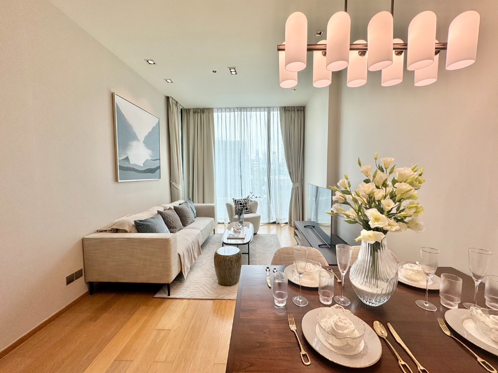 For RentCondoWitthayu, Chidlom, Langsuan, Ploenchit : For rent, 2 large bedrooms, garden view.