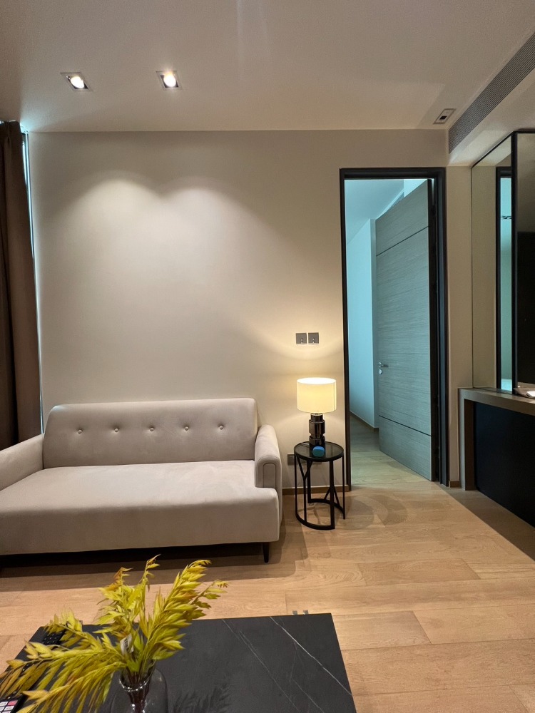 For RentCondoWitthayu, Chidlom, Langsuan, Ploenchit : For rent, 1 bedroom, special price 42,000 baht.