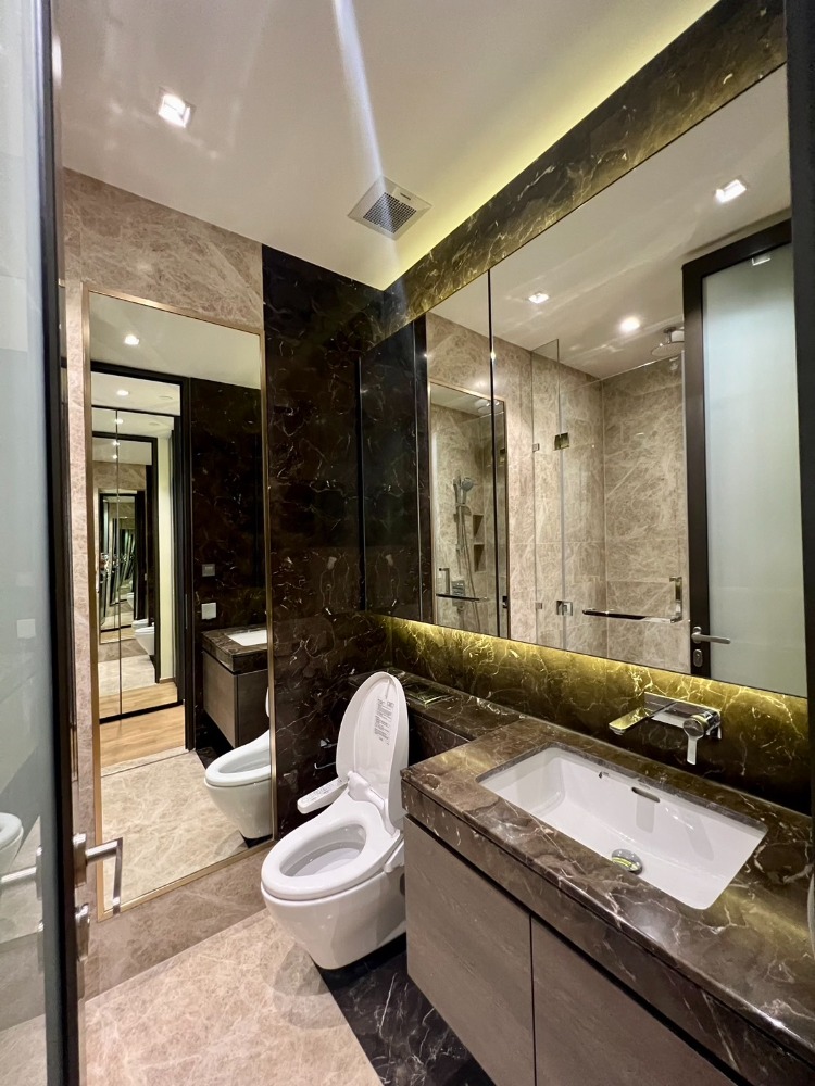 For RentCondoWitthayu, Chidlom, Langsuan, Ploenchit : For rent, 1 bedroom, special price 42,000 baht.