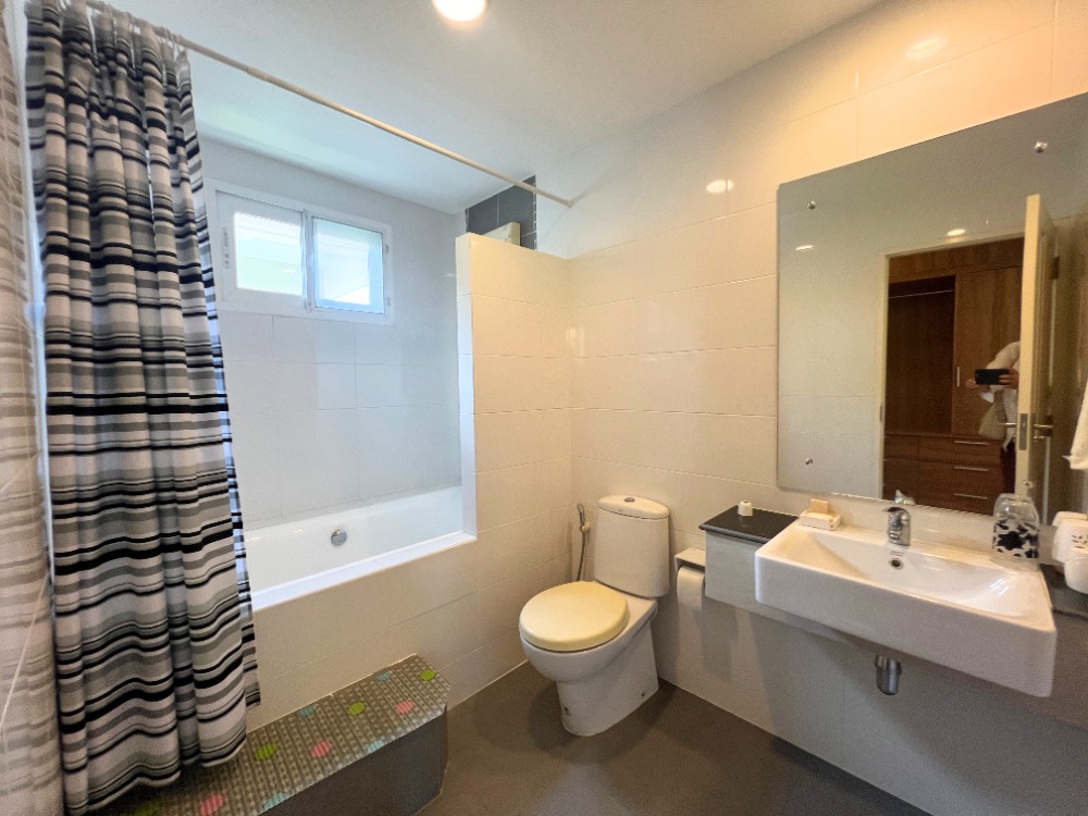 For SaleHousePattaya, Bangsaen, Chonburi : Single house for sale, Casa Legend Sriracha, Suan Suea, 60.1 sq m., 3 bedrooms, 3 bathrooms, beautifully decorated, ready to move in.