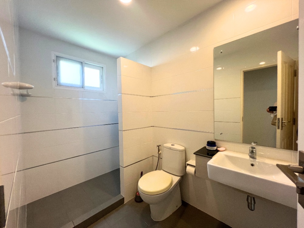 For SaleHousePattaya, Bangsaen, Chonburi : Single house for sale, Casa Legend Sriracha, Suan Suea, 60.1 sq m., 3 bedrooms, 3 bathrooms, beautifully decorated, ready to move in.