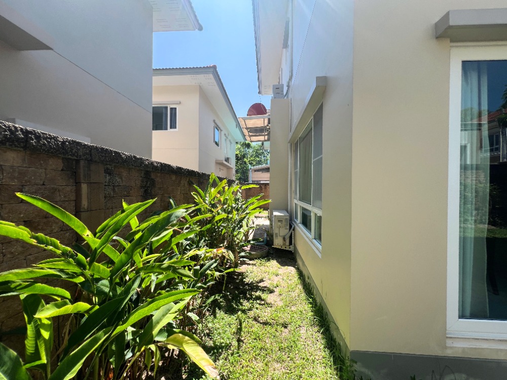 For SaleHousePattaya, Bangsaen, Chonburi : Single house for sale, Casa Legend Sriracha, Suan Suea, 60.1 sq m., 3 bedrooms, 3 bathrooms, beautifully decorated, ready to move in.