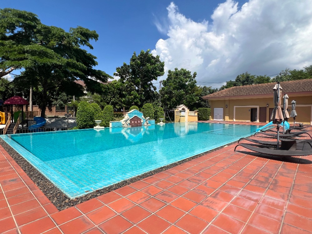 For SaleHousePattaya, Bangsaen, Chonburi : Single house for sale, Casa Legend Sriracha, Suan Suea, 60.1 sq m., 3 bedrooms, 3 bathrooms, beautifully decorated, ready to move in.