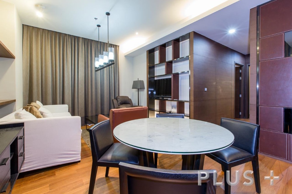 ขายคอนโดสุขุมวิท อโศก ทองหล่อ : ขายราคาพิเศษ คอนโด Quattro By Sansiri (ควอทโทร บาย แสนสิริ) 2 ห้องนอน วิวสระว่ายน้ำ สนใจติดต่อสอบถามนัดชม 0647944263