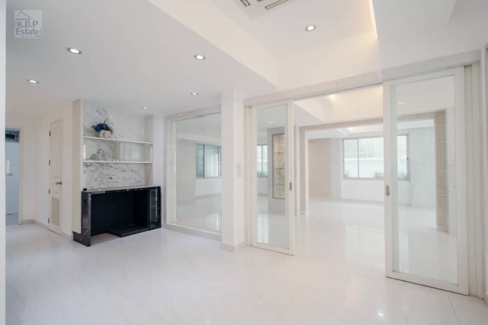 ขายทาวน์โฮมสุขุมวิท อโศก ทองหล่อ : ขาย #ทาวโฮมสุขุมวิท 15 48ตร.วา 440ตรม 3ชั้น 4นอน 6น้ำ นัดชมโทร 0645254286