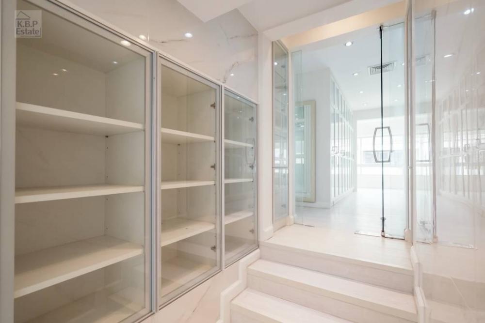 ขายทาวน์โฮมสุขุมวิท อโศก ทองหล่อ : ขาย #ทาวโฮมสุขุมวิท 15 48ตร.วา 440ตรม 3ชั้น 4นอน 6น้ำ นัดชมโทร 0645254286