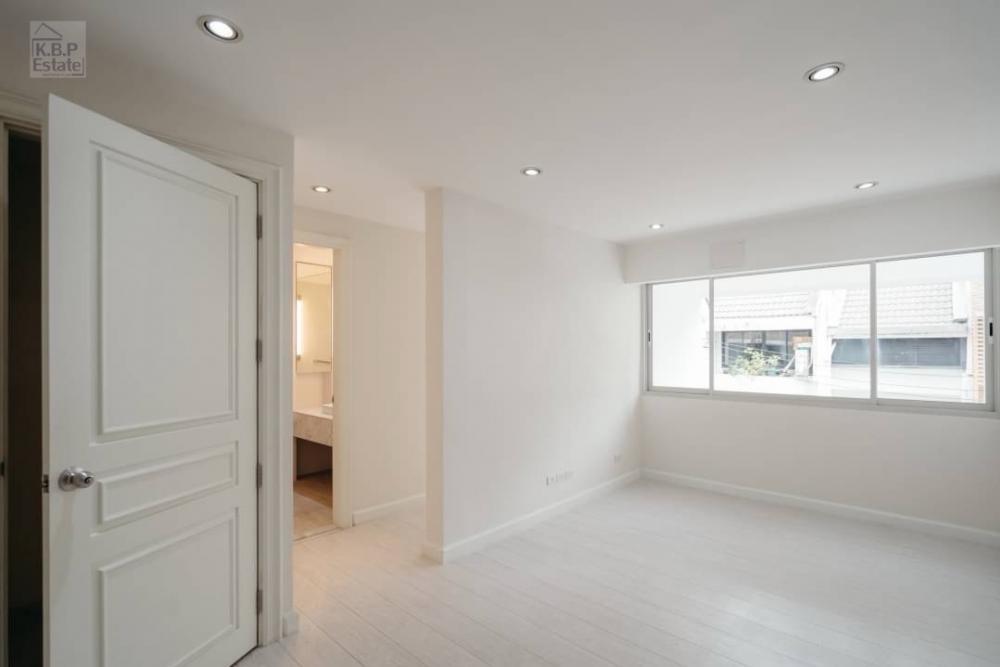 ขายทาวน์โฮมสุขุมวิท อโศก ทองหล่อ : ขาย #ทาวโฮมสุขุมวิท 15 48ตร.วา 440ตรม 3ชั้น 4นอน 6น้ำ นัดชมโทร 0645254286