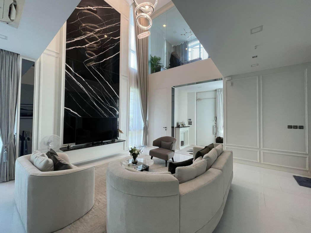 ให้เช่าบ้านเลียบทางด่วนรามอินทรา : ให้เช่า บ้านเดี่ยว ตกแต่งหรู วีเว่ เอกมัย-รามอินทรา แปลงมุม พร้อมลิฟ 4 ห้องนอน