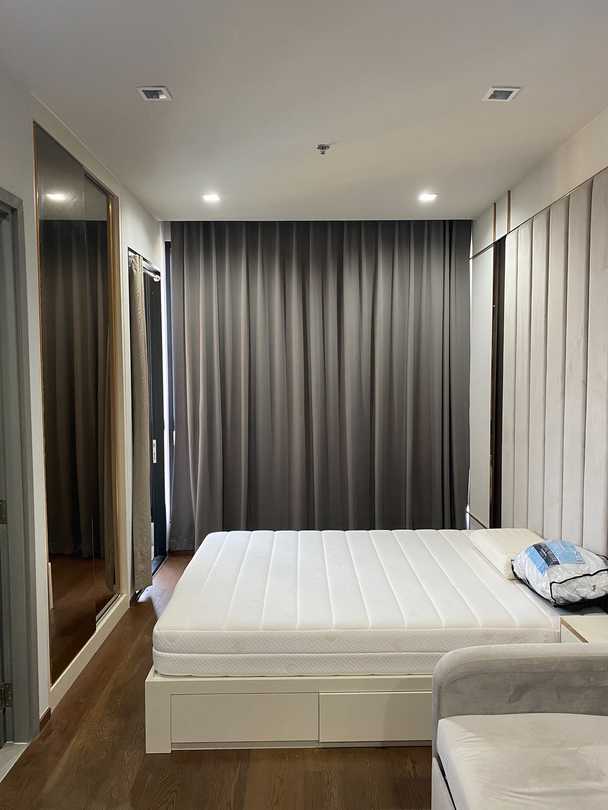 ให้เช่าคอนโดอารีย์ อนุสาวรีย์ : ให้ เช่า Ideo q victory ห้อง Studio พร้อมเข้าอยู่ ราคาพิเศษ