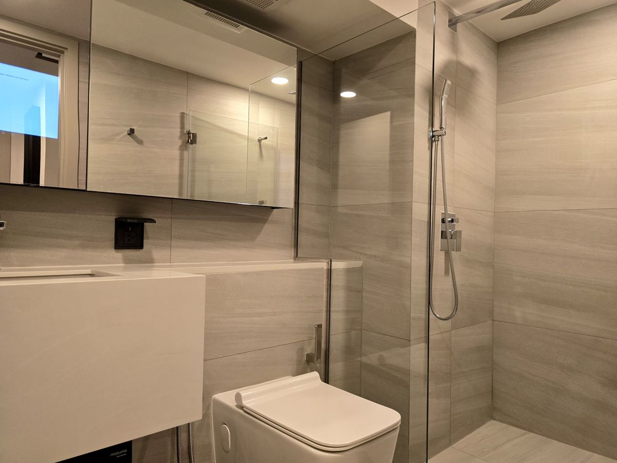 ให้เช่าคอนโดสยาม จุฬา สามย่าน : Park Origin Chula - Samyan 【𝐑𝐄𝐍𝐓】🔥 ห้องใหญ่ 2 ห้องนอน ตกแต่งสวยหรู วิวใจกลางเมือง เดินทางสะดวก ใกล้ MRT สามย่าน 🔥ติดต่อไลน์ไอดี: @hacondo