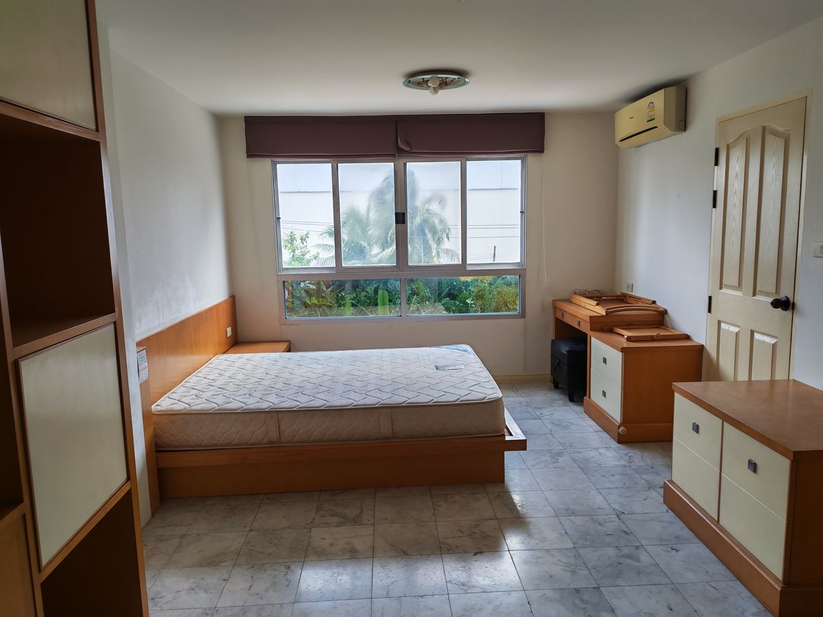 For SaleCondoSathorn, Narathiwat : Condo for Sale at Lumpini Place Sathorn, near BTS Chong Nonsi