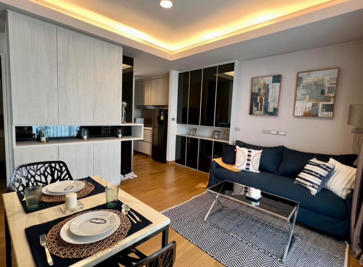 For RentCondoSukhumvit, Asoke, Thonglor : ++For urgent rent++ The Lumpini 24 Condo in the heart of Sukhumvit, 2 bedrooms, 2 bathrooms, 54 sq m., 19th floor, beautifully decorated, ready to move in