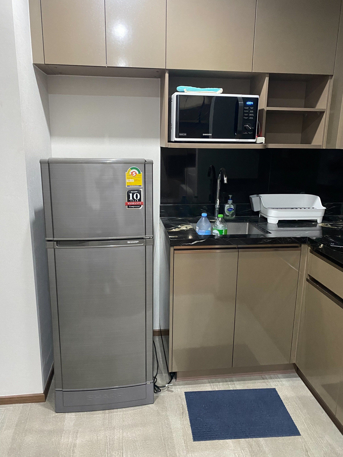 ให้เช่าคอนโดอารีย์ อนุสาวรีย์ : ให้ เช่า Ideo q victory ห้อง Studio พร้อมเข้าอยู่ ราคาพิเศษ