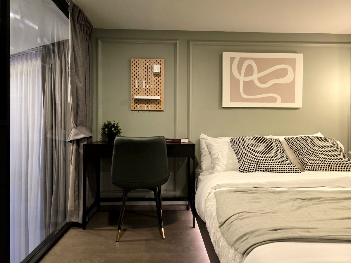 ให้เช่าคอนโดสยาม จุฬา สามย่าน : Park Origin Chula - Samyan 【𝐑𝐄𝐍𝐓】🔥 ห้องใหญ่ 2 ห้องนอน ตกแต่งสวยหรู วิวใจกลางเมือง เดินทางสะดวก ใกล้ MRT สามย่าน 🔥ติดต่อไลน์ไอดี: @hacondo