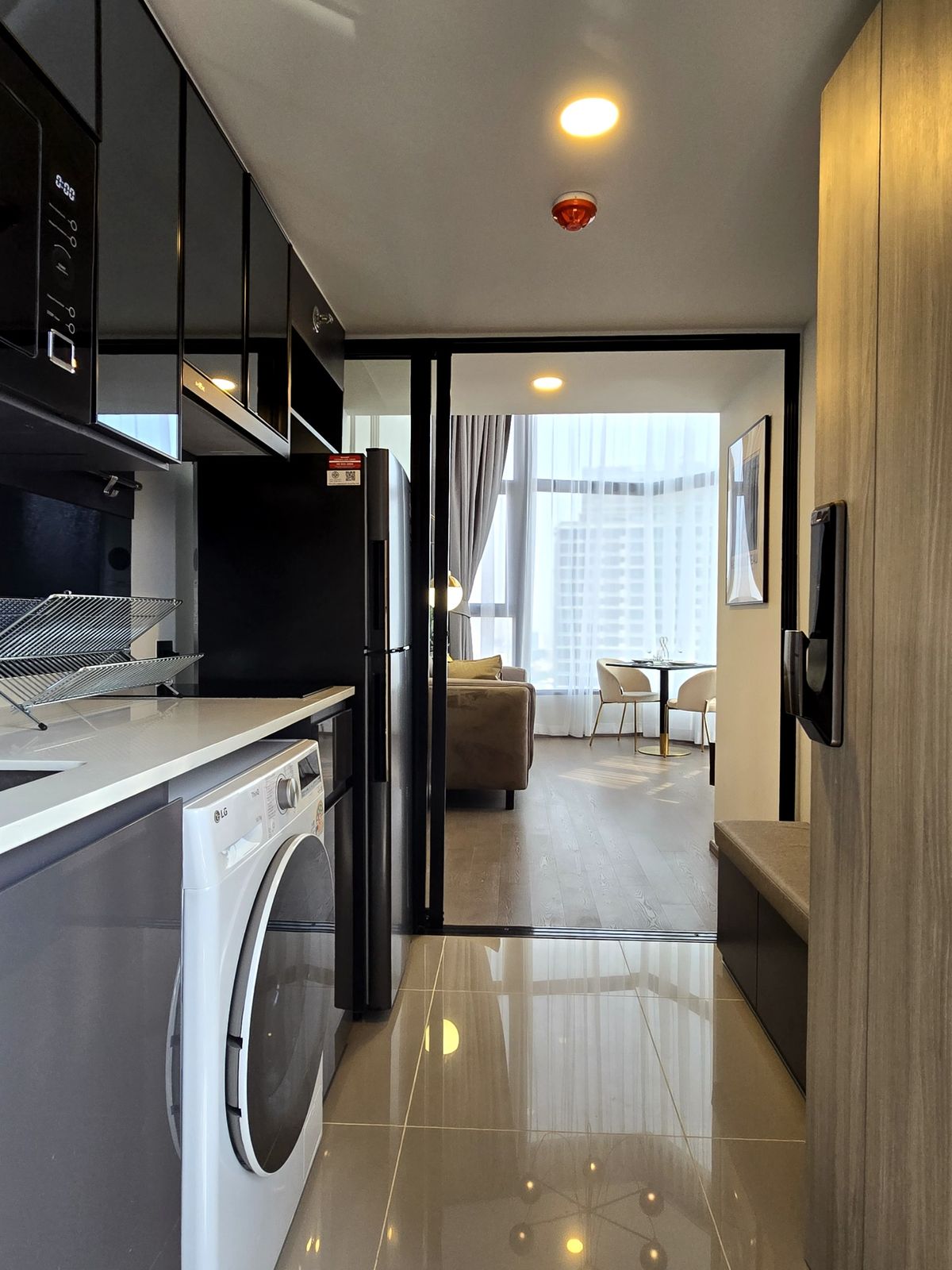 ให้เช่าคอนโดสยาม จุฬา สามย่าน : Park Origin Chula - Samyan 【𝐑𝐄𝐍𝐓】🔥 ห้องใหญ่ 2 ห้องนอน ตกแต่งสวยหรู วิวใจกลางเมือง เดินทางสะดวก ใกล้ MRT สามย่าน 🔥ติดต่อไลน์ไอดี: @hacondo