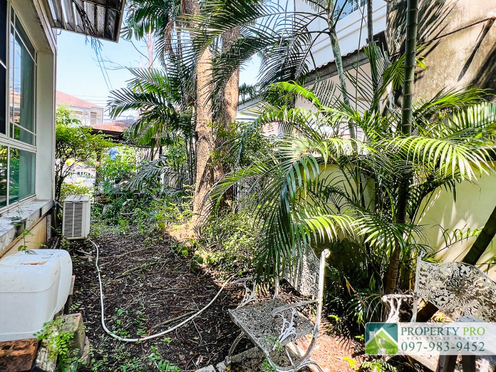 For SaleHouseSamut Prakan,Samrong : House for Sale at Nantawan Srinakarin, 3 bedroom 71 sqw 185 sqm Near MRT Si Thepa, Thepharak, Samrong : EL24S-017