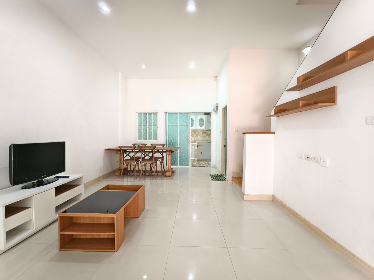 For SaleTownhomeLadkrabang, Suwannaphum Airport : Sale Townhome yield 7.4% 3.5 floor, 3 bedrooms 3 bathrooms 80 sq.m. ,The Metro Rama9, 5min to expressway and Sky train,
