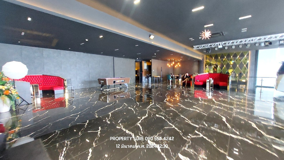 For RentShowroomRama5, Ratchapruek, Bangkruai : For rent-lease 2-story showroom with car service center. There is an elevator to lift cars up to show on the 2nd floor. Prominent location next to Ratchaphruek-Nakhon In Road, near The Walk, Home Pro.Central Westville Ratchaphruek.