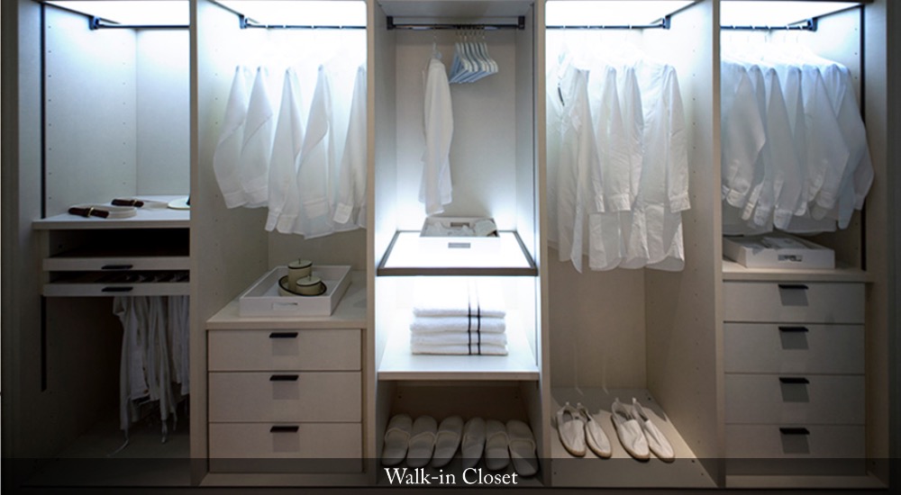 For SaleCondoSathorn, Narathiwat : 🔥🔥 𝐅𝐎𝐑 𝐒𝐀𝐋𝐄 : 𝐓𝐡𝐞 𝐑𝐢𝐭𝐳 𝐂𝐚𝐫𝐥𝐭𝐨𝐧 𝐑𝐞𝐬𝐢𝐝 Size 𝟒𝟎𝟖.𝟕𝟓 𝐬𝐪𝐦. 𝟑 Bed 𝟒 Bath Price 𝟑𝟏𝟎 𝐌𝐁 Contact Khun Nat 𝟎𝟗𝟓𝟗𝟒𝟏𝟓𝟗𝟗𝟗