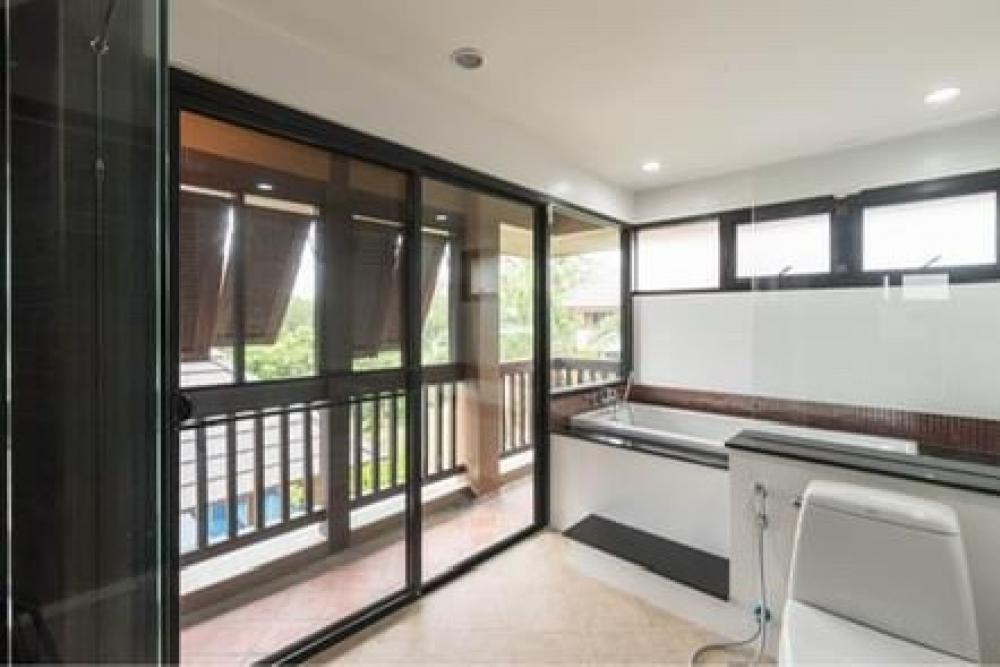 ขายบ้านพัทยา บางแสน ชลบุรี สัตหีบ : 📢👇Luxury pool Villa at horseshoe point village Pattaya, good compound, high security, quiet and peaceful with garden, private pool