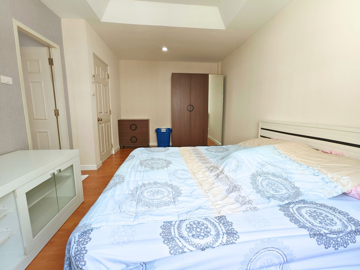 For SaleTownhomeLadkrabang, Suwannaphum Airport : Sale Townhome yield 7.4% 3.5 floor, 3 bedrooms 3 bathrooms 80 sq.m. ,The Metro Rama9, 5min to expressway and Sky train,