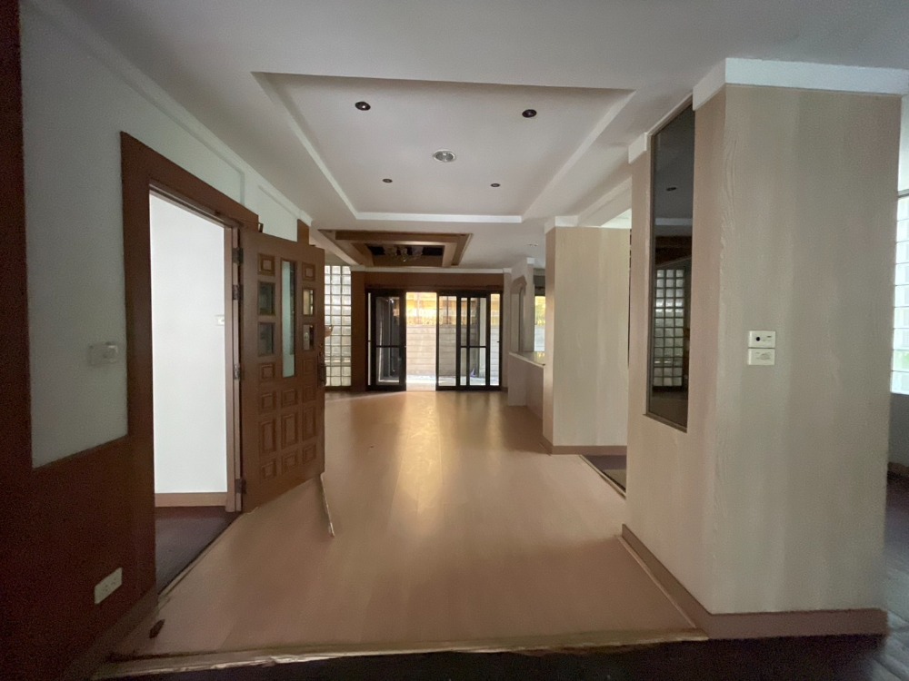 ให้เช่าร้านค้า/ตลาดนัดสุขุมวิท อโศก ทองหล่อ : บ้านให้เช่าทำธุรกิจย่านทองหล่อ ** NO CO-AGENT ** 