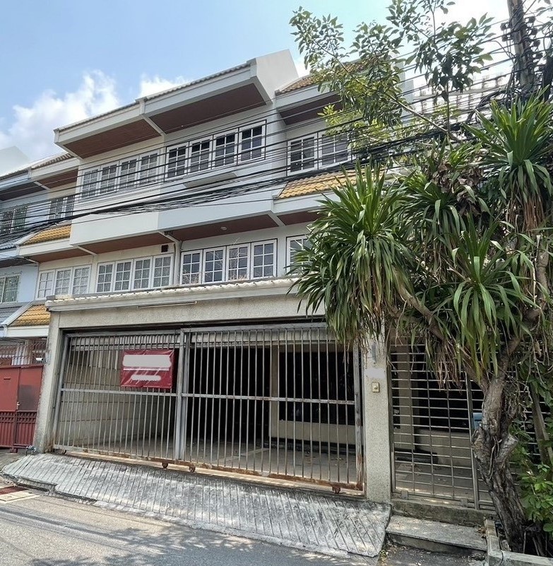 ให้เช่าร้านค้า/ตลาดนัดสุขุมวิท อโศก ทองหล่อ : บ้านให้เช่าทำธุรกิจย่านทองหล่อ ** NO CO-AGENT ** 