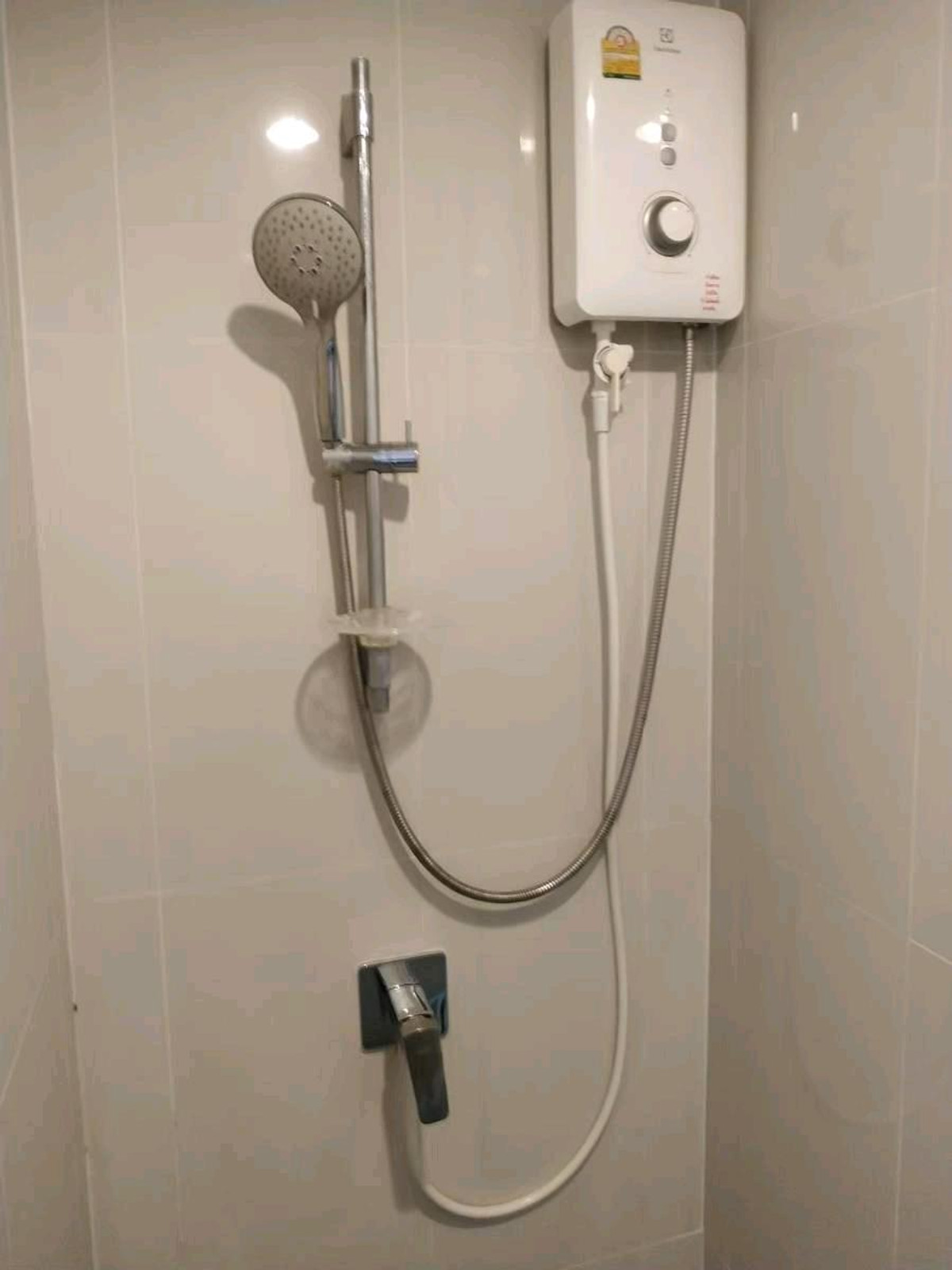 For RentCondoOnnut, Udomsuk : 🔥🔥 Condo Artemis for rent, at the entrance of Sukhumvit Soi 77, near Bic C, Lotus, Habito mall and Century On Nut, can walk to the BTS. Convenient to walk, not lonely. There is a footbridge in front of the project. The project has vans sent to BTS. Leavin