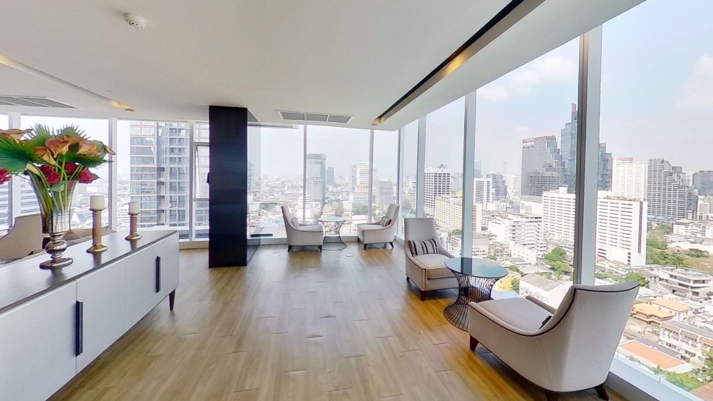 For RentCondoSathorn, Narathiwat : For rent✨The Room Sathorn - TanonPun✨ Fully furnished, electrical appliances. Convenient transportation, close to Sathorn Road, only 200 m.