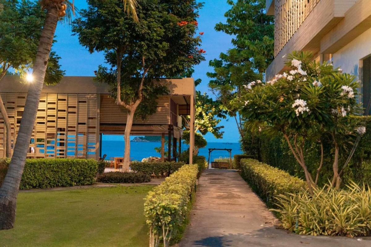 For SaleHouseHuahin, Prachuap Khiri Khan, Pran Buri : Beachfront House for Sale in Prachuap Khiri Khan with Private Sandy Beach, 40m Beachfront on 2 Rai Land – Ideal as a Holiday Home or Resort