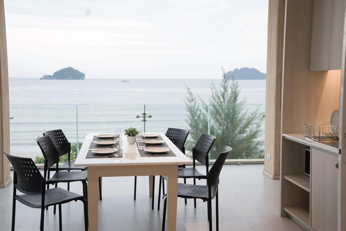 For SaleHouseHuahin, Prachuap Khiri Khan, Pran Buri : Beachfront House for Sale in Prachuap Khiri Khan with Private Sandy Beach, 40m Beachfront on 2 Rai Land – Ideal as a Holiday Home or Resort