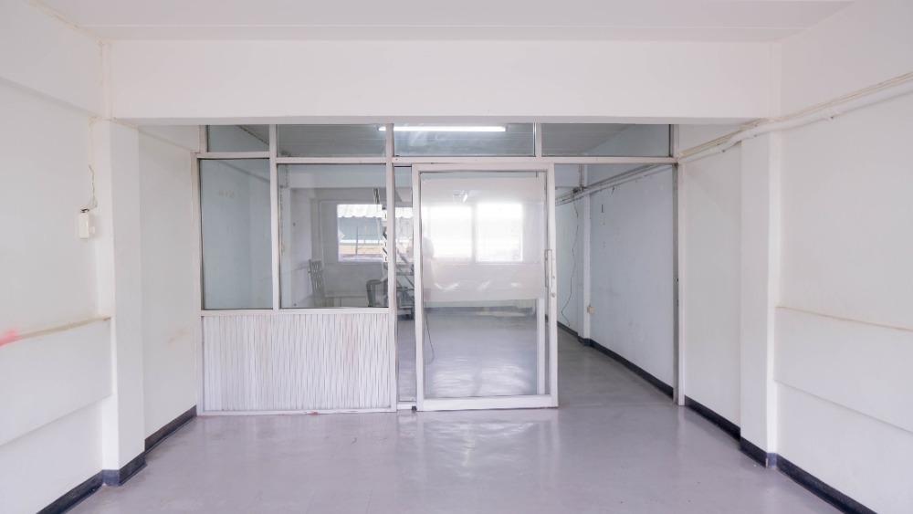 ขายอาคารพาณิชย์บางนา แบริ่ง ลาซาล : ขายด่วน อาคารพาณิชย์ 4 ชั้น ทำเลค้าขาย ติดตลาดนัมเบอร์วัน ราม2