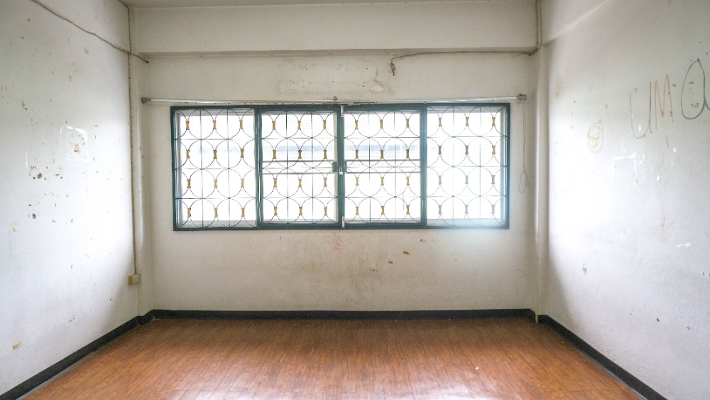 ขายอาคารพาณิชย์บางนา แบริ่ง ลาซาล : ขายด่วน อาคารพาณิชย์ 4 ชั้น ทำเลค้าขาย ติดตลาดนัมเบอร์วัน ราม2