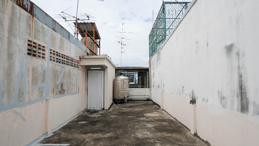 ขายอาคารพาณิชย์บางนา แบริ่ง ลาซาล : ขายด่วน อาคารพาณิชย์ 4 ชั้น ทำเลค้าขาย ติดตลาดนัมเบอร์วัน ราม2