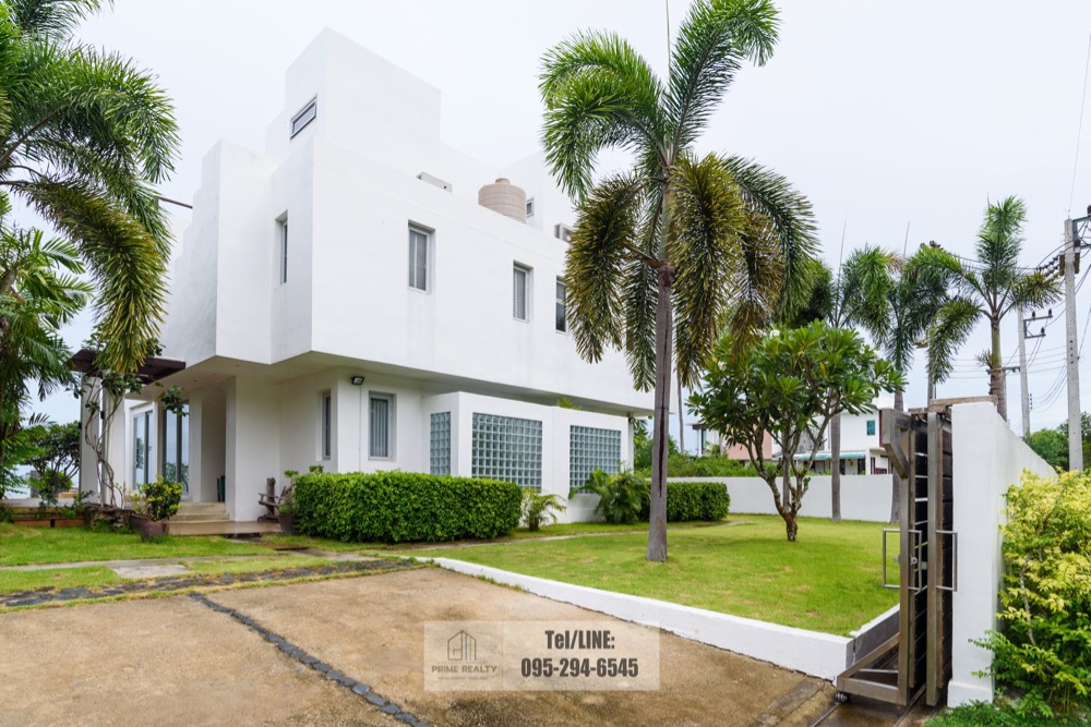 ขายบ้านหัวหิน ประจวบคีรีขันธ์ : ขายบ้านติดทะเลกุยบุรี สไตล์โมเดิร์น