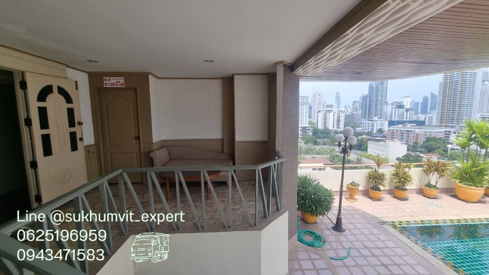 For RentCondoSukhumvit, Asoke, Thonglor : Phrom Phong Sukhumvit 39 | Pet friendly Penthouse, luxury, has a private swimming pool, 3 bedrooms, 4 bathrooms, 260 sq m., suitable for families. The atmosphere is calm and private.