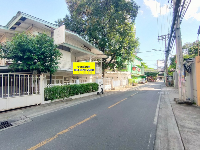 ขายบ้านลาดพร้าว เซ็นทรัลลาดพร้าว : ขายด่วนบ้านเดี่ยวซอยลาดพร้าว 15  ใกล้ MRT ลาดพร้าว BTS ห้าแยกลาดพร้าว เชื่อมต่อถนนพหลโยธิน/50-HH-65007
