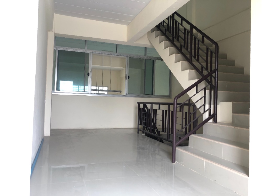 For SaleShop HouseRama5, Ratchapruek, Bangkruai : Commercial & Living space for sale, suitable for business Near the central office, City Hall Subdistrict, Bang Kruai, an area where only public companies build houses for sale.