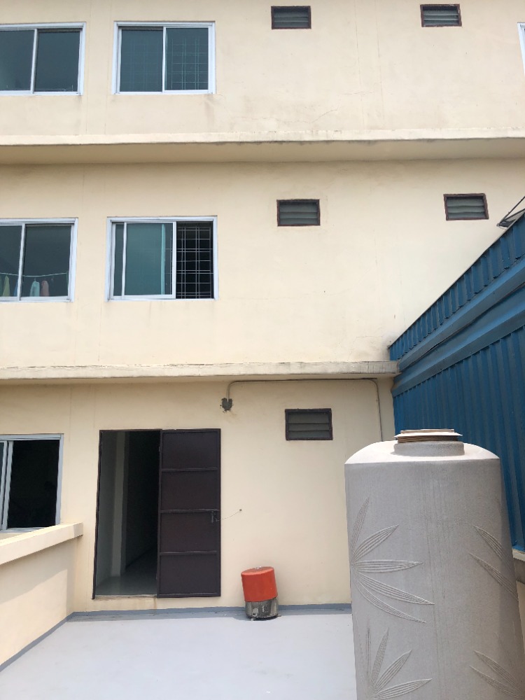 For SaleShop HouseRama5, Ratchapruek, Bangkruai : Commercial & Living space for sale, suitable for business Near the central office, City Hall Subdistrict, Bang Kruai, an area where only public companies build houses for sale.