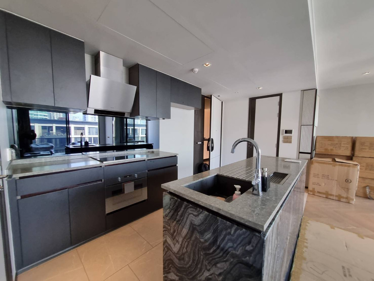 For RentCondoSukhumvit, Asoke, Thonglor : Beautiful room for sale with tenant 2 bed The Reserve Hideaway